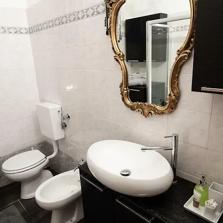 Glamour Alba Apartament *